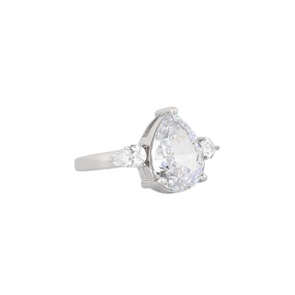 Anel Luxury com pedra oval